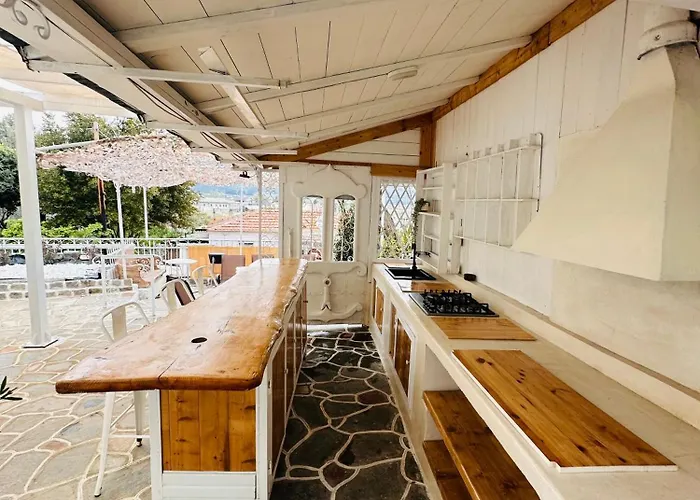 The Garden House Apartman