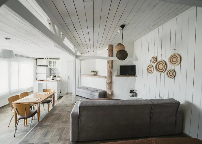 The Garden House Апартаменты *