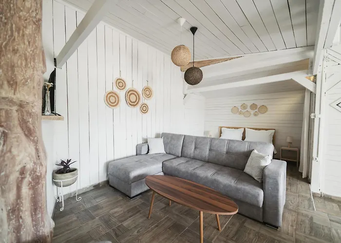 Апартаменты The Garden House *